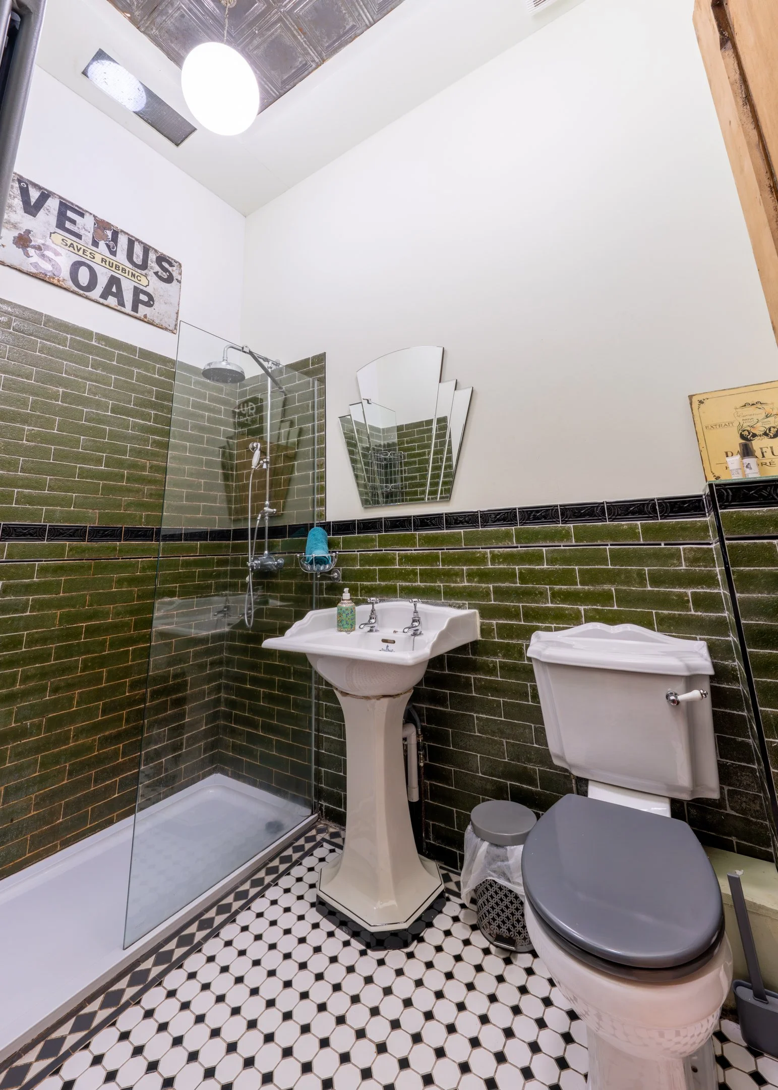 Second bathroom at The Bath House
